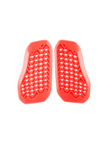 Alpinestars Nucleon Plasma Divided Chest Protector, inserto de protección de pecho roja para motocicleta, patrón en zigzag ventilado con orificios perforados, protección contra impactos con certificación CE, construcción ligera de dos piezas