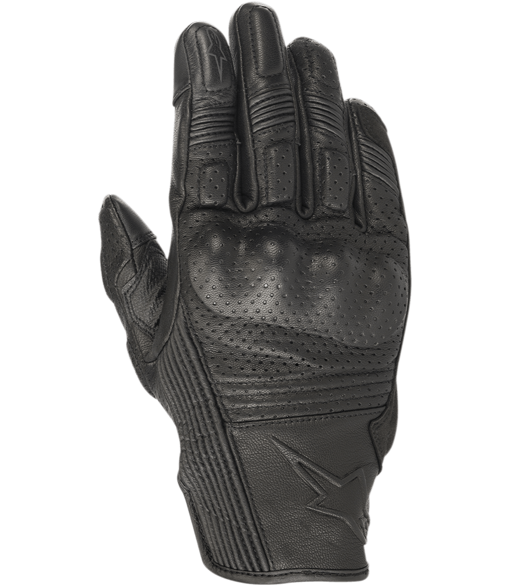 Alpinestars Mustang V2 Gloves, guantes de moto de cuero negro, diseño perforado con protección de nudillos integrada, paneles de acordeón elástico en los dedos, logotipo de estrella en relieve, estilo urbano de puño corto