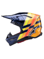 Casco Alpinestars Supertech M10 TLD Edition 25, perfil lateral, azul oscuro brillante con franjas gráficas en naranja vibrante, amarillo y rojo fluorescente, con el logotipo de Alpinestars en blanco y la marca Troy Lee Designs, casco de motocross avanzado para rendimiento todoterreno