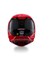 Casco Alpinestars Supertech M10 Flood ECE 22.06, vista trasera, rojo flúor rojo mate y brillante, casco de motocross con textura de fibra de carbono visible, pegatinas de certificación MIPS y DOT, y puertos de ventilación aerodinámicos.