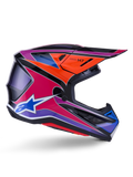 Casco Alpinestars S-M7 Fuse, casco de motocross, azul, púrpura y rosa brillante, vista de perfil lateral con gráficos de carreras vibrantes, diseño de calota aerodinámica con puertos de ventilación y logo de la estrella Alpinestars