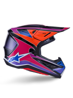 Casco Alpinestars S-M7 Fuse, casco de motocross, azul, púrpura y rosa brillante, vista de perfil lateral con gráficos de carreras vibrantes, diseño de calota aerodinámica con puertos de ventilación y logo de la estrella Alpinestars