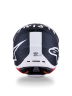 Casco Alpinestars S-M7 Dasher, casco de motocross, negro mate y blanco con detalles en rojo, vista posterior con el llamativo logotipo de la estrella y una franja blanca central, diseño aerodinámico para carreras todoterreno