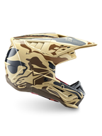 Alpinestars S-M5 Mineral, casco de motocross con camuflaje marrón y tostado, certificado ECE 22.06 para protección todoterreno.