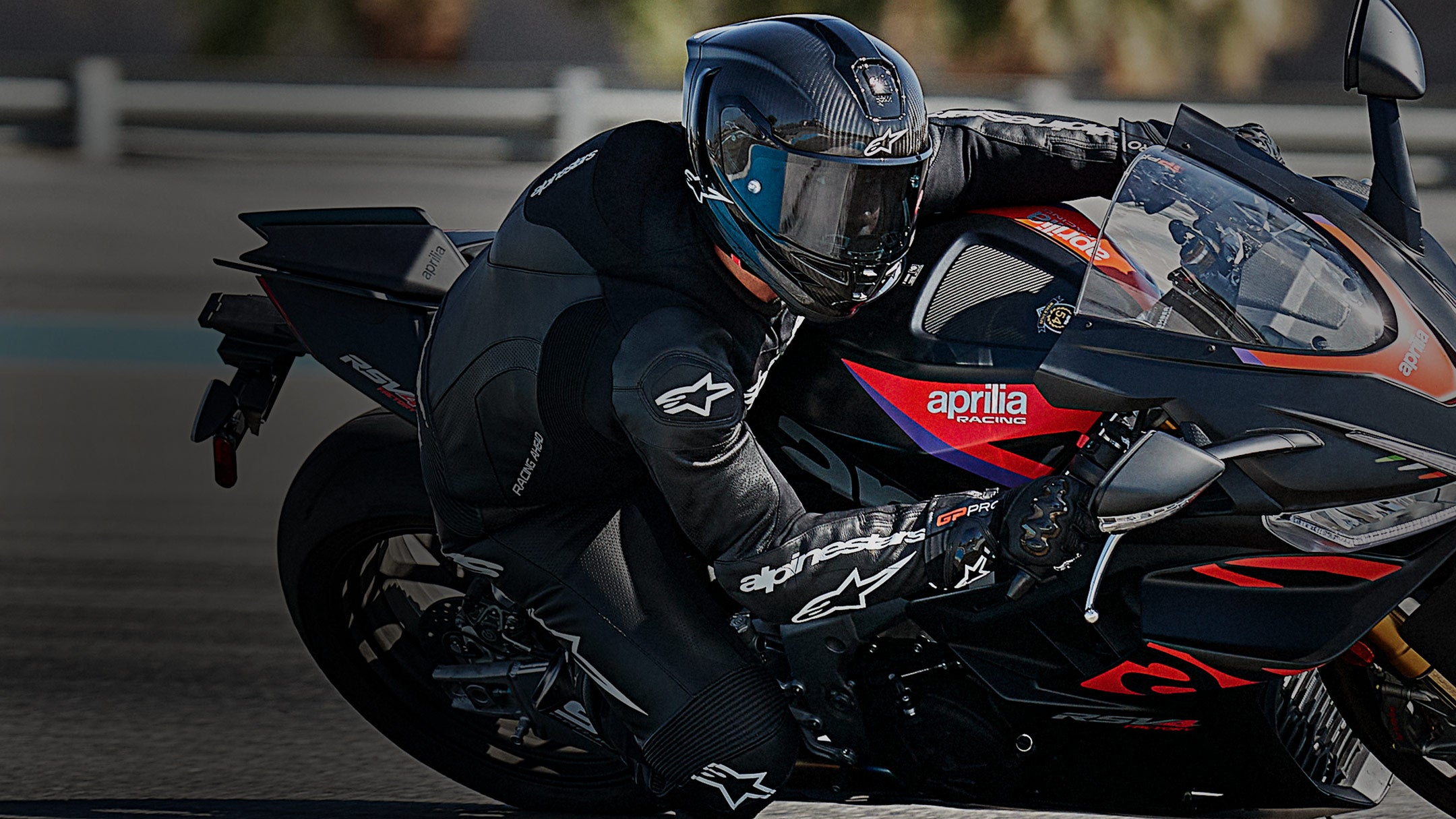 Casco Supertech R10 Team - Casco de Moto Negro Gris | Alpinestars®