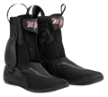 Alpinestars Tech-10, botín interior extraíble para botas de moto, negro con logo Tech-10 rojo y blanco, tejido texturizado con paneles sintéticos, correas ajustables con broches metálicos, lengüetas de tracción delanteras y traseras