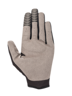 Alpinestars Engine Gloves, vista de la palma, ante sintético gris con franjas negras conductivas en los dedos, puño de malla negra, detalle de guante para mecánica y karting.