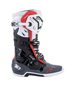 Botas Alpinestars Tech 10 Supervented, botas de motocross, negro, blanco, gris medio y rojo, vista de perfil lateral con múltiples cierres de hebilla, paneles ventilados y logotipos rojos de Alpinestars, diseño de calzado técnico todoterreno