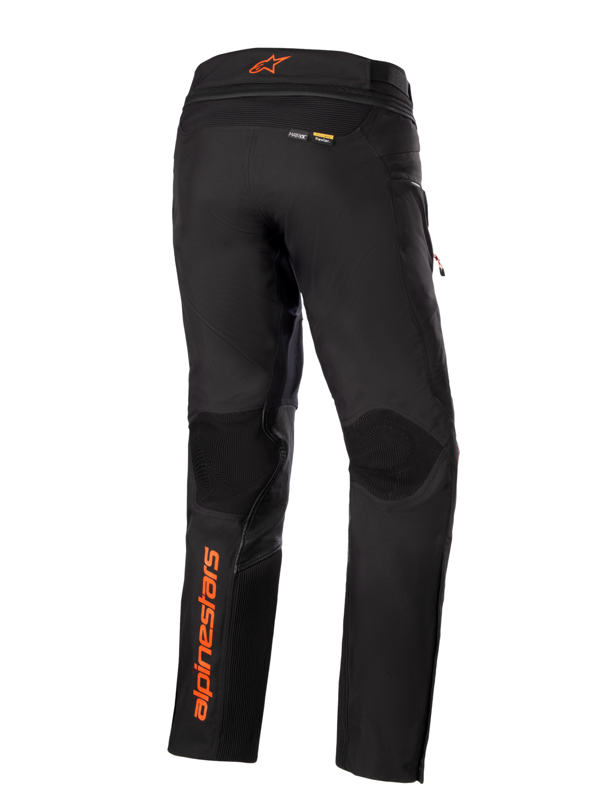 Pantalones Alpinestars AMT-10R Drystar® XF, negros con detalles naranjas, vista trasera que muestra el logotipo vertical naranja de Alpinestars en la pierna izquierda, paneles texturizados en las rodillas y logotipos de Kevlar y Matryx, pantalones técnicos de moto para touring de aventura.