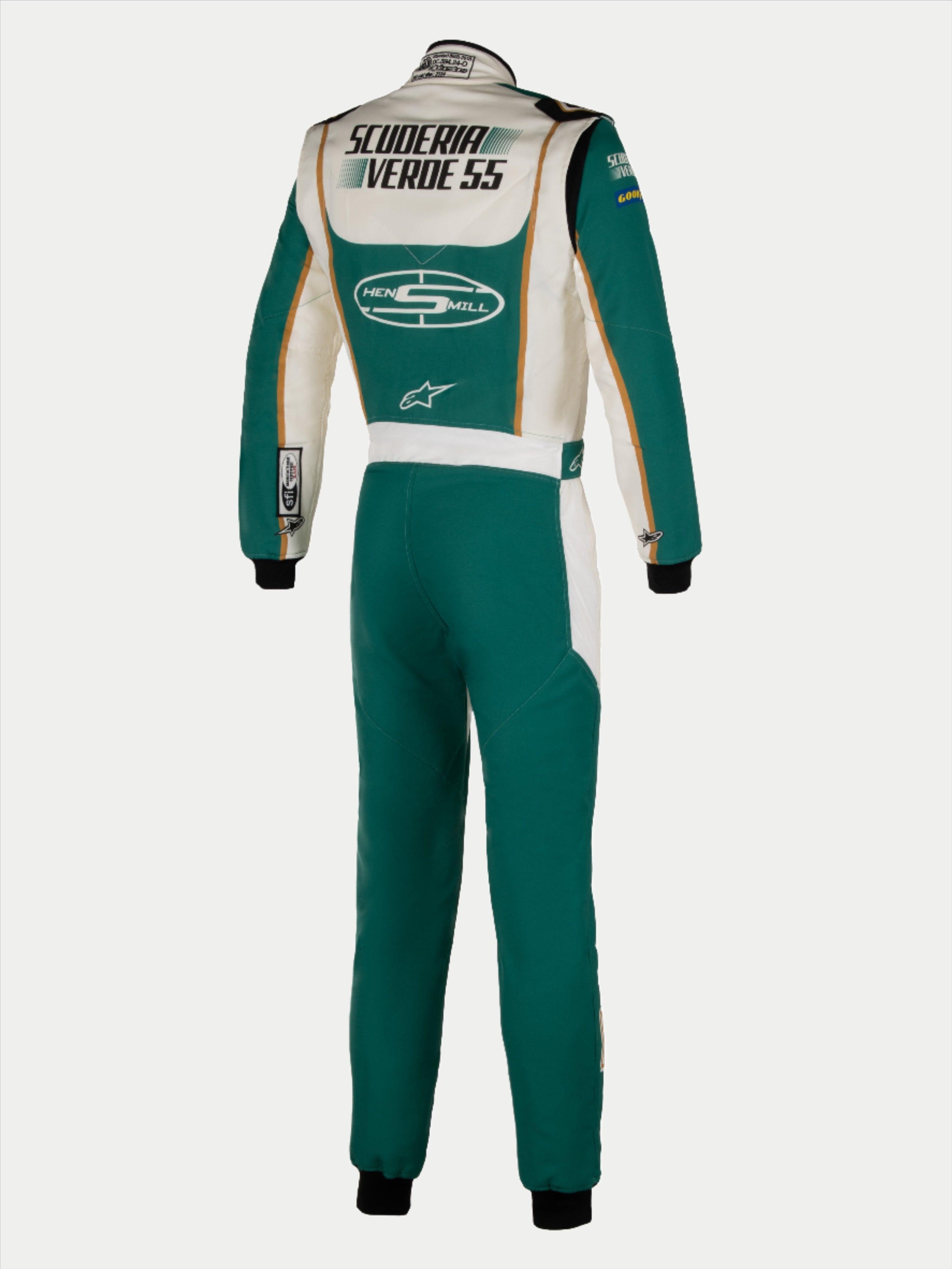 Alpinestars Tech Vision V3 Custom Suit, vista trasera, verde azulado y blanco con detalles dorados, logotipos personalizados de 'Scuderia Verde 55' y 'Hens Mill', traje de carreras profesional con homologación FIA/SFI